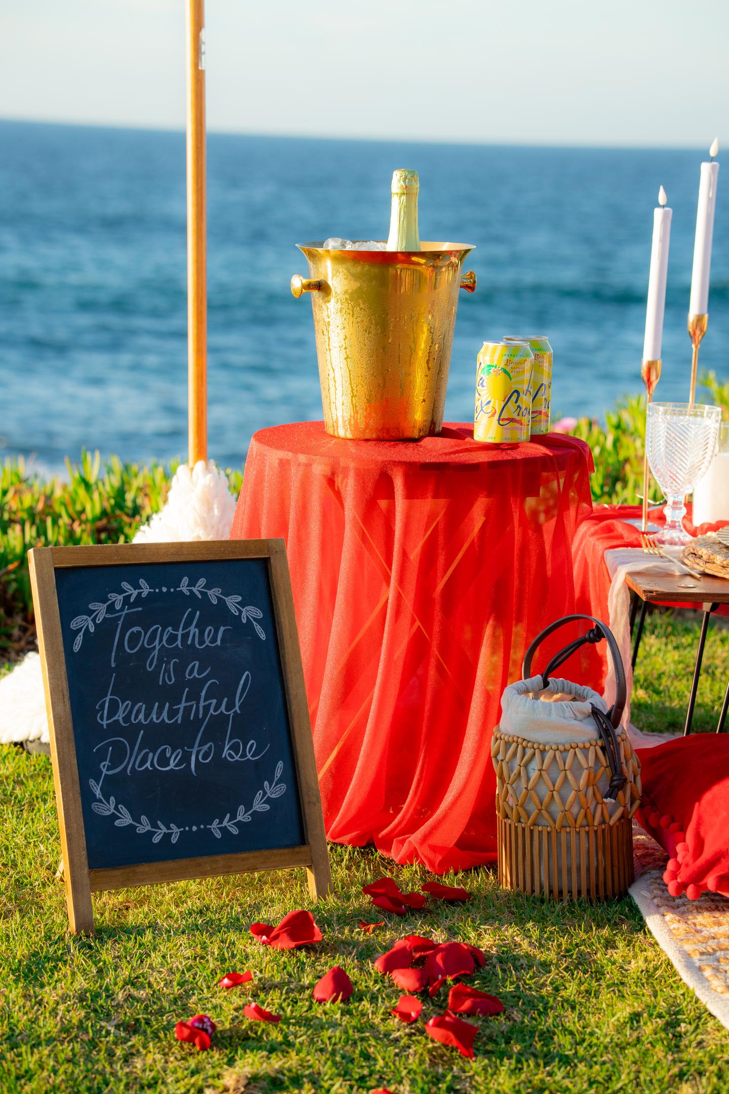 El picnic que Juan preparó para la propuesta (9/31)